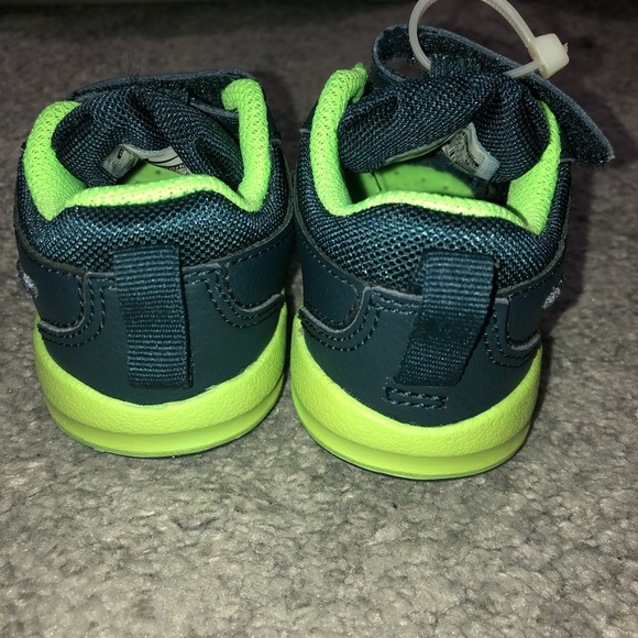 Brand new Nike infants/baby shoes size 3 - Picture 3 of 5